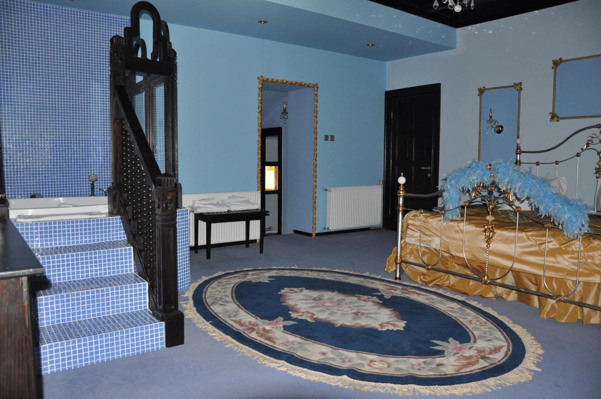 Hotel Casa Cu Farfurii Sinaia Habitación foto